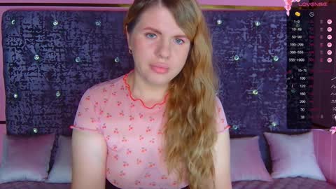 Nora online show from 04/09/26, 03:39