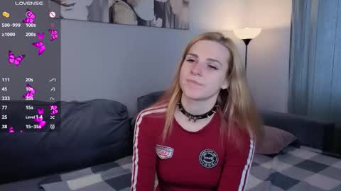 Elina online show from 10/23/25, 10:25