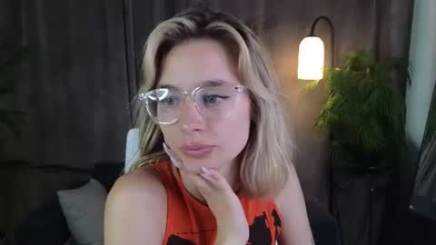 Nora online show from 07/09/26, 07:34