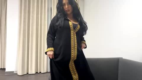 Snapshot of norastell chatting on 04/14/26, 05:19 Ariana online show from 04/14/26, 05:19