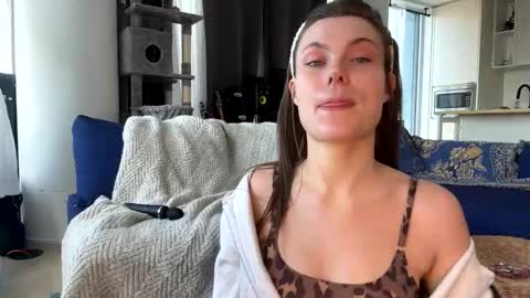 Snapshot of nordicbelle chatting on 04/08/26, 01:11 Nordic Belle online show from 04/08/26, 01:11