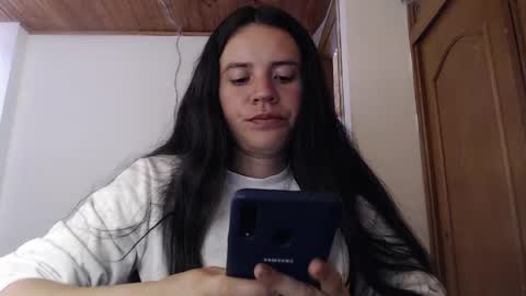 noreen_ online show from 05/05/26, 06:27