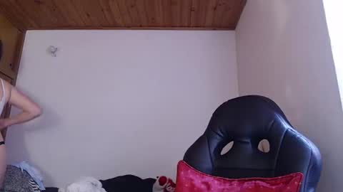 noreen_ online show from 07/17/26, 05:51