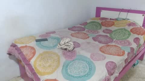 noreno9159 online show from 04/18/26, 03:32