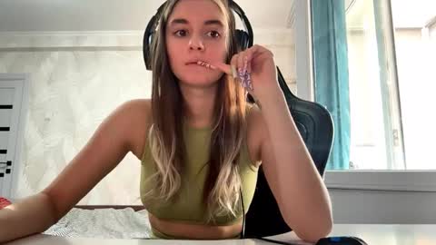 Snapshot of norinefrymyer chatting on 02/28/26, 06:03 Elena online show from 02/28/26, 06:03