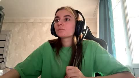 Snapshot of norinefrymyer chatting on 03/02/26, 07:15 Elena online show from 03/02/26, 07:15