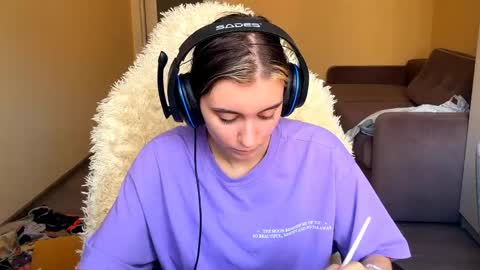 Elena online show from 04/15/26, 07:15