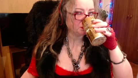 miss Tress online show from 01/11/25, 09:25
