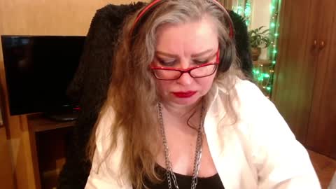 miss Tress online show from 02/08/25, 01:43