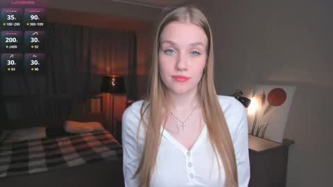 Snapshot of normaemans chatting on 10/03/25, 07:55 Beatrice online show from 10/03/25, 07:55