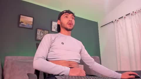 norman_big_cock online show from 06/10/26, 12:04