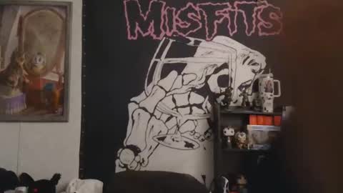 Snapshot of norsirish chatting on 10/05/25, 12:47 norsirish online show from 10/05/25, 12:47