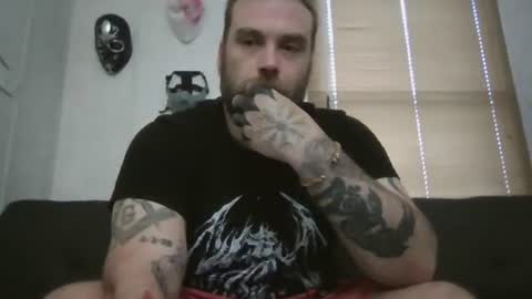 Snapshot of norsirish chatting on 10/21/25, 01:01 norsirish online show from 10/21/25, 01:01