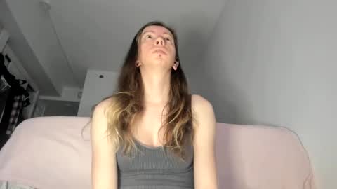 Emily snow online show from 02/03/25, 01:30