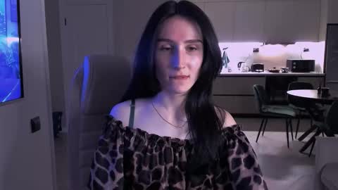 Hazel online show from 11/08/25, 06:07