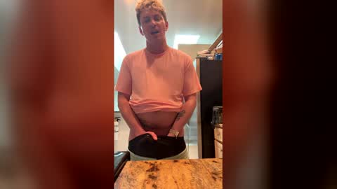 Snapshot of northofsouth_xxx chatting on 04/12/26, 02:55 northofsouth_xxx online show from 04/12/26, 02:55