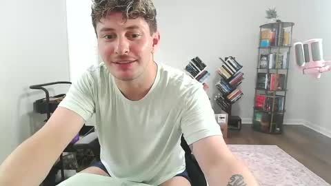 Snapshot of northofsouth_xxx chatting on 07/08/26, 04:00 northofsouth_xxx online show from 07/08/26, 04:00