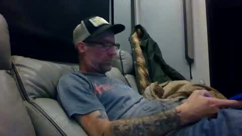 Snapshot of norton36 chatting on 12/17/25, 07:25 norton36 online show from 12/17/25, 07:25