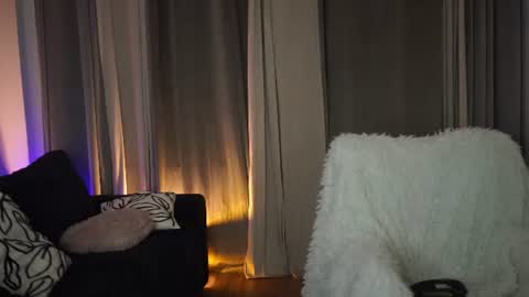 Tina online show from 06/12/26, 07:13