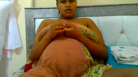 Snapshot of notoy1 chatting on 06/05/26, 10:48 notoy1 online show from 06/05/26, 10:48