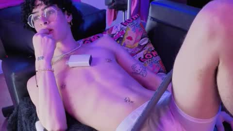 Nova Salvatore online show from 02/03/26, 06:22