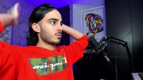 Snapshot of novacry chatting on 02/12/25, 12:33 Nova online show from 02/12/25, 12:33