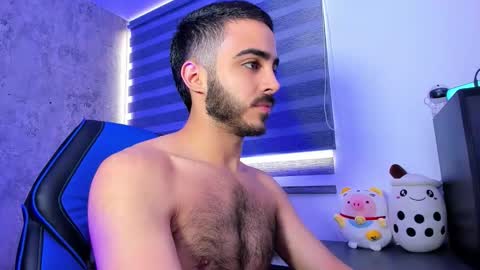 Snapshot of novacry chatting on 10/08/25, 12:14 Nova online show from 10/08/25, 12:14