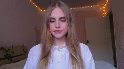 Snapshot of novastoyer chatting on 03/31/26, 12:05 Mia Blake online show from 03/31/26, 12:05