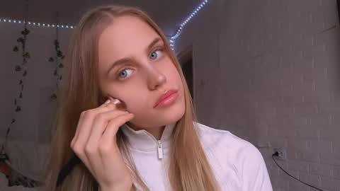 Snapshot of novastoyer chatting on 04/16/26, 12:28 Mia Blake online show from 04/16/26, 12:28