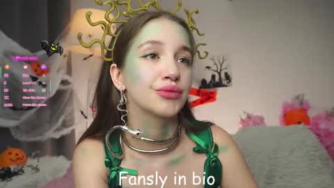 Dina online show from 10/30/25, 01:07