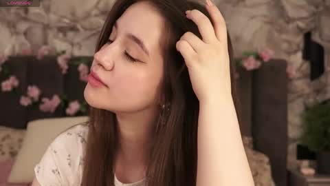 Dina online show from 06/06/26, 01:11