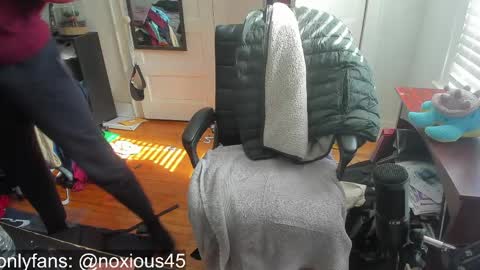 Noxious online show from 04/19/26, 08:00