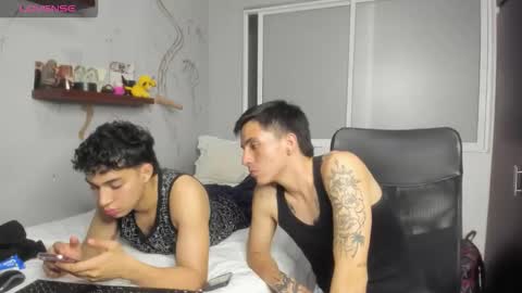 Snapshot of noxx_stark chatting on 09/27/25, 03:44 Noxx online show from 09/27/25, 03:44