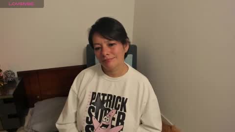 nuit_rose online show from 02/06/25, 01:49