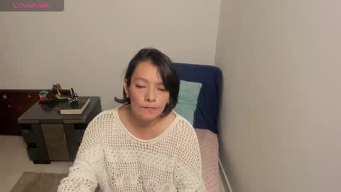 nuit_rose online show from 10/08/25, 01:58