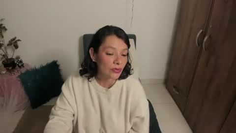 Snapshot of nuit_rose chatting on 06/28/26, 01:11 nuit_rose online show from 06/28/26, 01:11