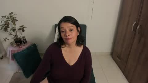 Snapshot of nuit_rose chatting on 06/29/26, 11:43 nuit_rose online show from 06/29/26, 11:43