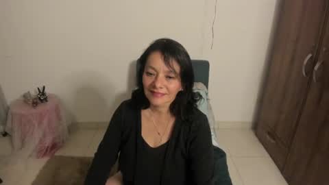 Snapshot of nuit_rose chatting on 07/14/26, 02:05 nuit_rose online show from 07/14/26, 02:05