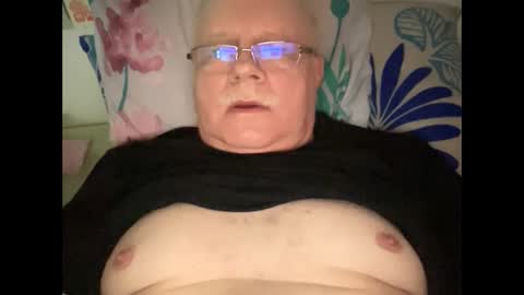 Snapshot of nukiss chatting on 01/07/25, 01:14 nukiss online show from 01/07/25, 01:14