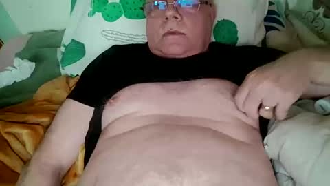 Snapshot of nukiss chatting on 03/06/25, 01:35 nukiss online show from 03/06/25, 01:35