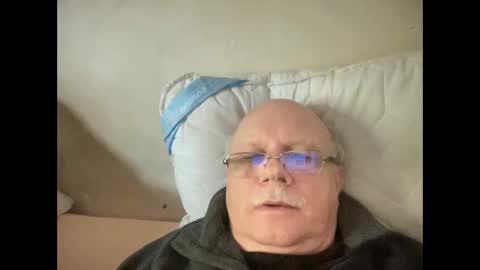 Snapshot of nukiss chatting on 10/22/25, 09:42 nukiss online show from 10/22/25, 09:42