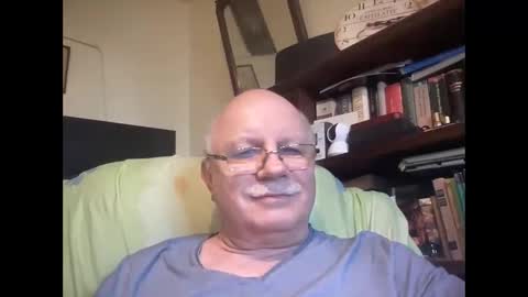 Snapshot of nukiss chatting on 10/27/25, 01:15 nukiss online show from 10/27/25, 01:15