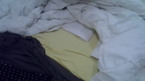 Snapshot of nunu_40 chatting on 02/18/26, 04:30 nunu_40 online show from 02/18/26, 04:30