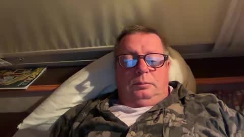 Snapshot of nurod chatting on 11/20/25, 04:45 nurod online show from 11/20/25, 04:45