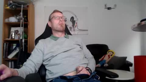 Snapshot of nursefan chatting on 10/31/25, 03:46 nursefan online show from 10/31/25, 03:46