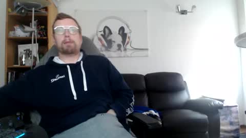 Snapshot of nursefan chatting on 11/22/25, 10:36 nursefan online show from 11/22/25, 10:36