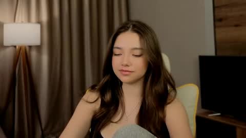 Rachel online show from 06/07/26, 07:06