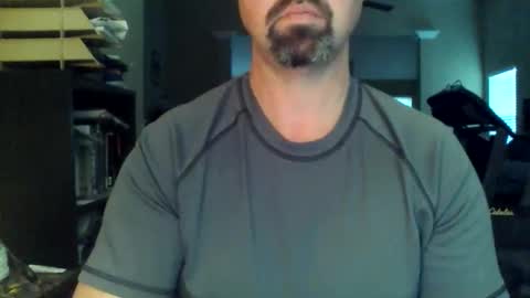 nvrenuff1979 online show from 02/06/26, 12:52