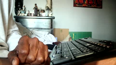 KN online show from 12/19/24, 06:23