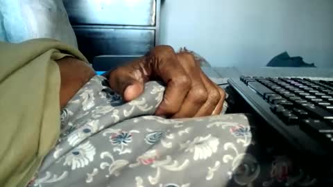 KN online show from 10/15/25, 05:24